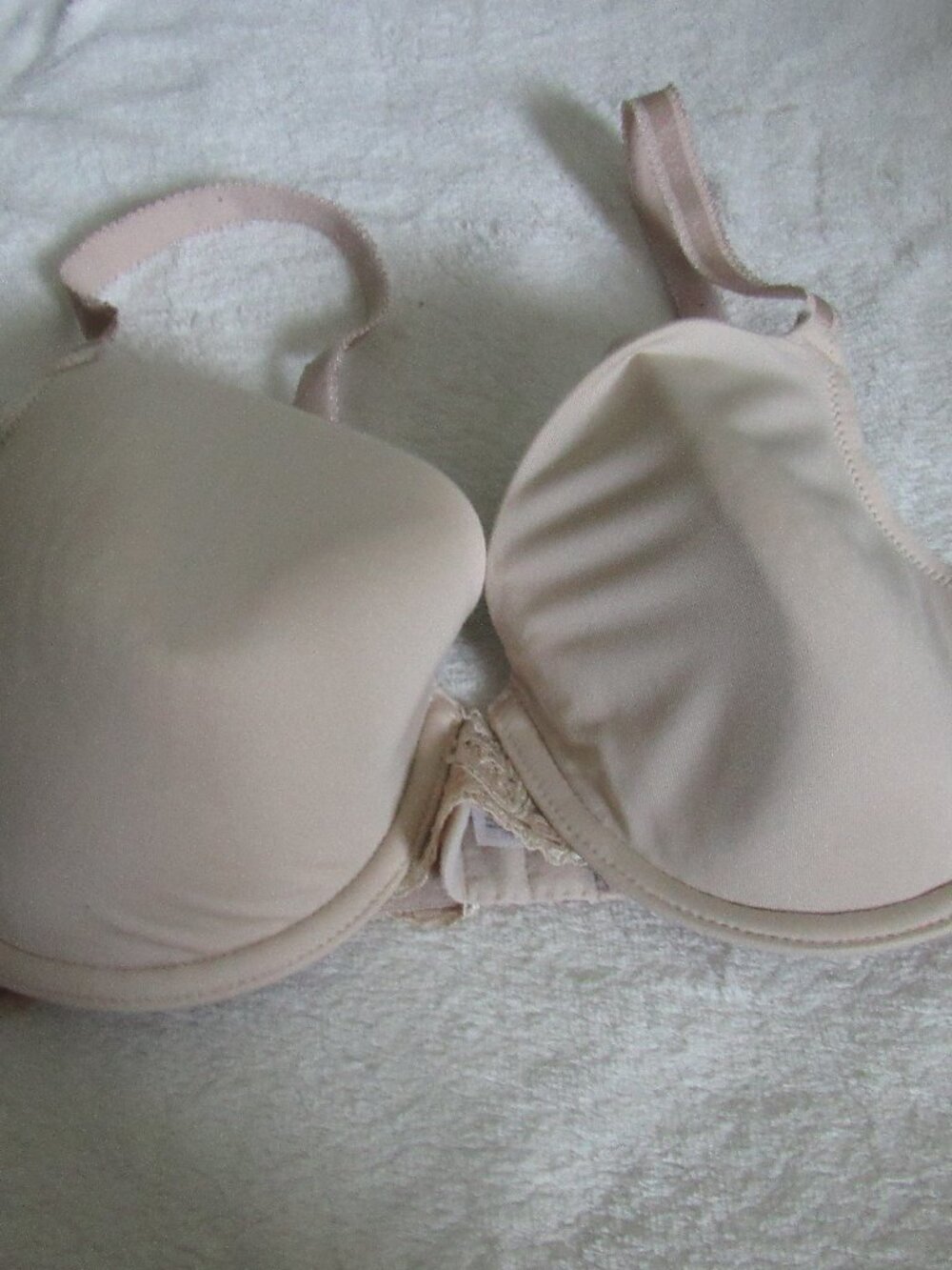 Wacoal Beige French Garden Underwire Bra  Size 34D USED